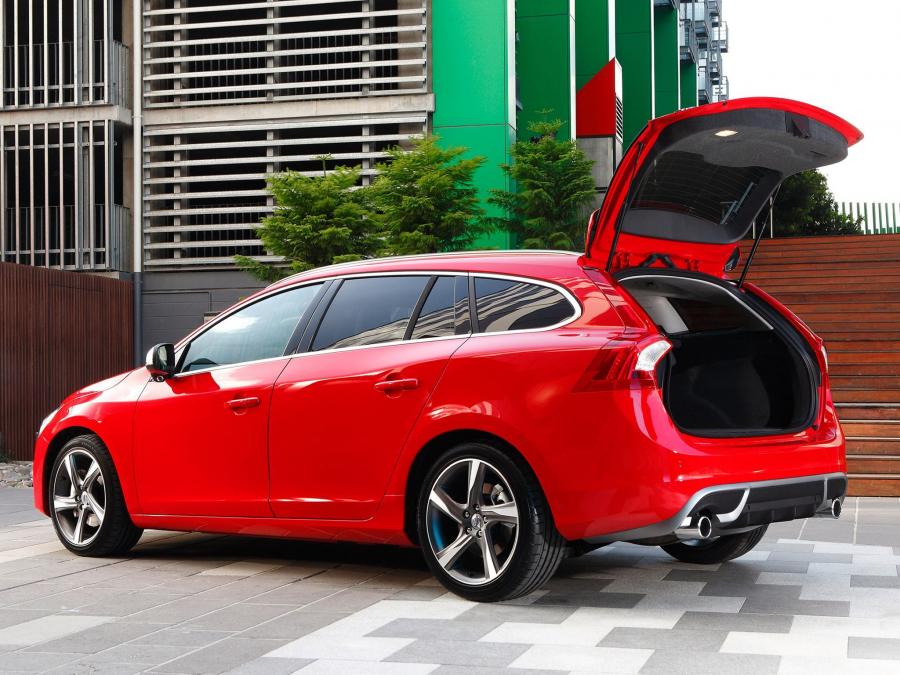  Volvo V60 R-Design 2011 года  (AU) (фото 11 из 16)